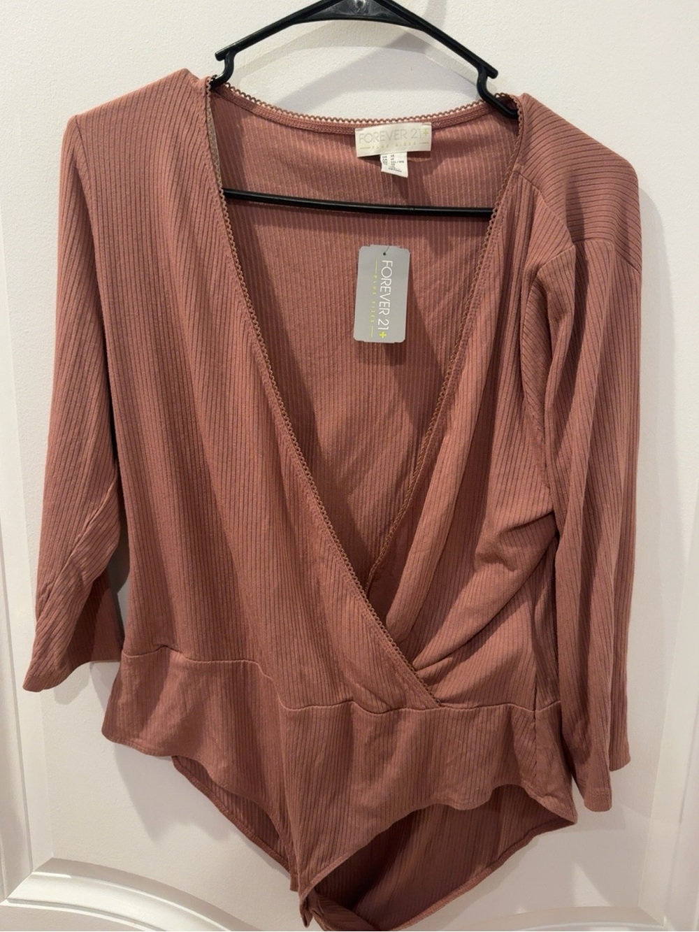 Forever 21 Plus 1X Mauve Ribbed Wrap Bodysuit NWT Surplice Ruffles